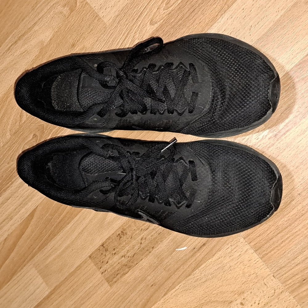 Drew's pick Women's Sneakers